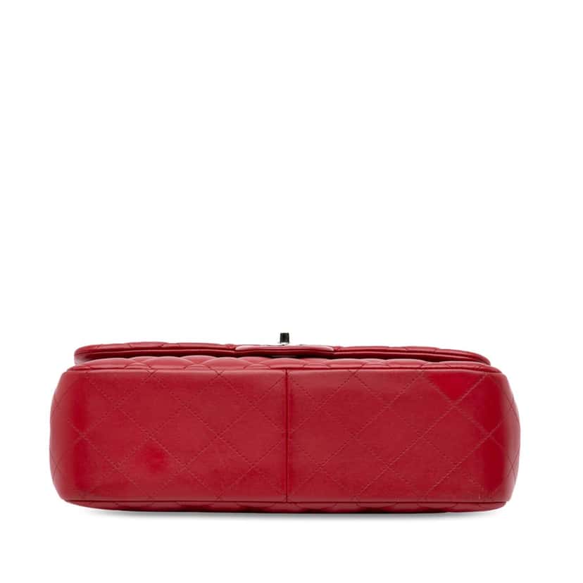 Chanel Jumbo Classic Lambskin Double Flap Red Leather Good condition - Model View