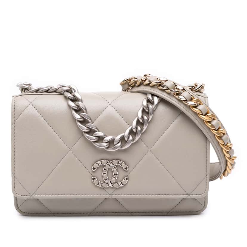 Chanel Quilted Lambskin 19 Wallet on Chain Brown Leather Good condition - Front View