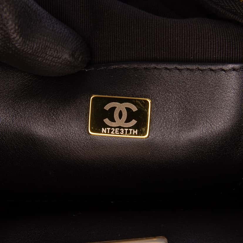 Chanel Quilted Satin Walk Of Fame Star Crossbody Black Satin Good condition - Box View