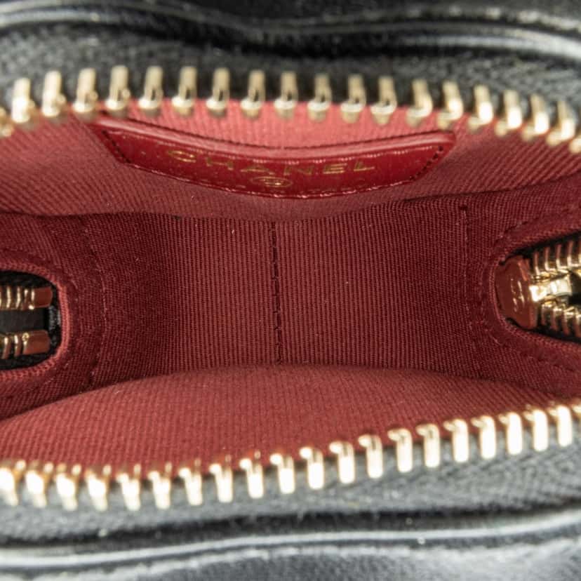 Chanel Lambskin CC In Love Heart Zipped Arm Coin Purse Black Leather Good condition - Box View