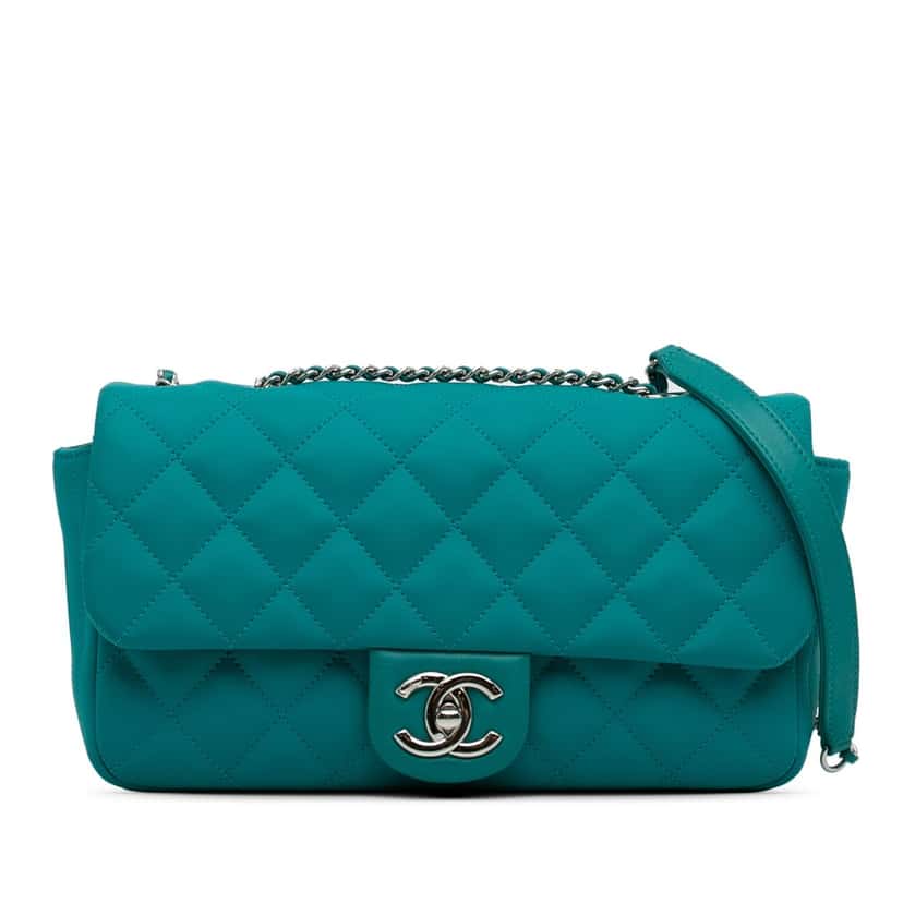 Chanel CC Quilted Calfskin Single Flap Blue Leather Good condition - Front View