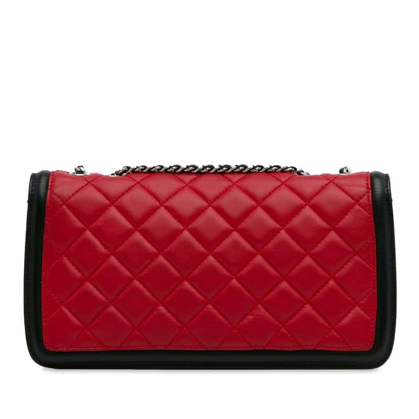 Chanel Medium Bicolor Quilted Lambskin Graphic Flap Red Leather Good condition - Model View