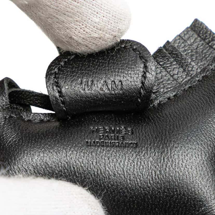 Hermès Milo Lambskin Grigri So Black Rodeo Bag Charm PM Black Leather Very good condition - Model View