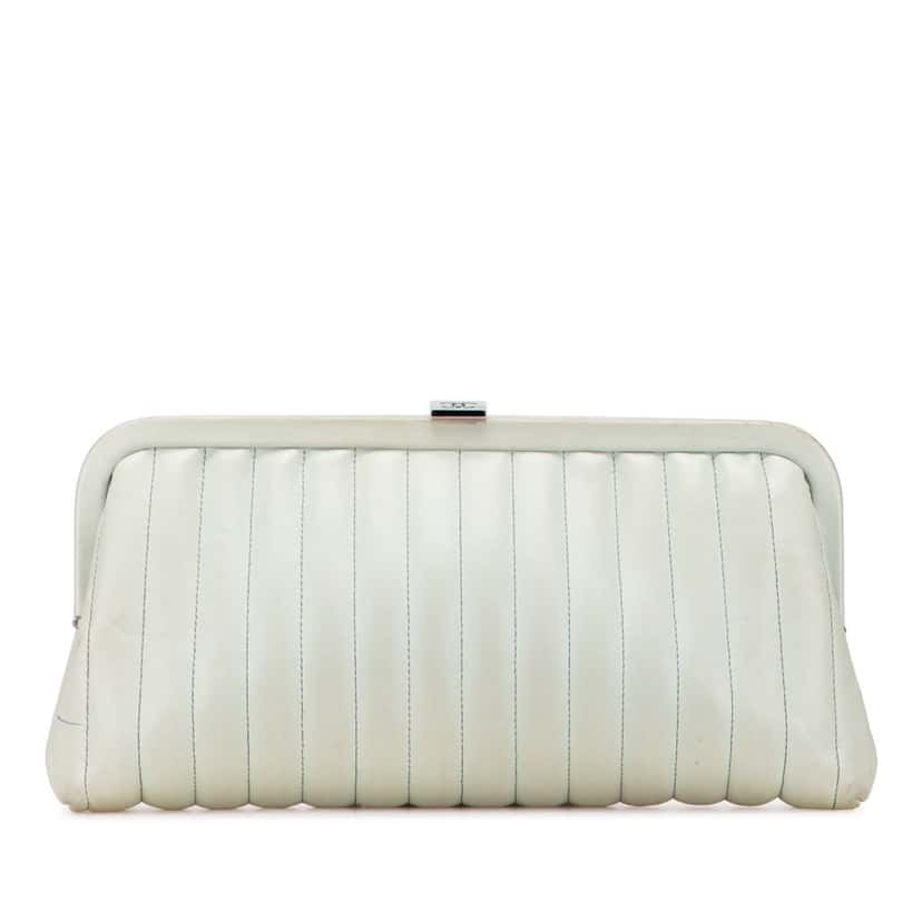 Chanel Quilted Lambskin Mademoiselle Ligne Clutch White Leather Good condition - Front View