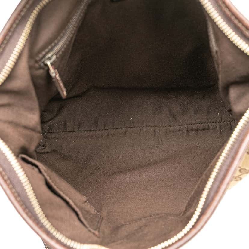 Gucci GG Canvas Abbey D Ring Crossbody Brown Canvas Good condition - Model View