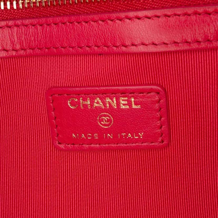 Chanel Medium Shiny Aged Calfskin O Case Clutch Black Leather Good condition - Box View