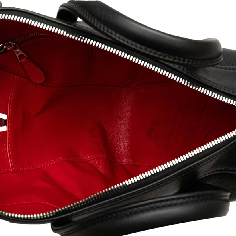 Balenciaga S Leather Triangle Duffle Bag Black Leather Good condition - Model View