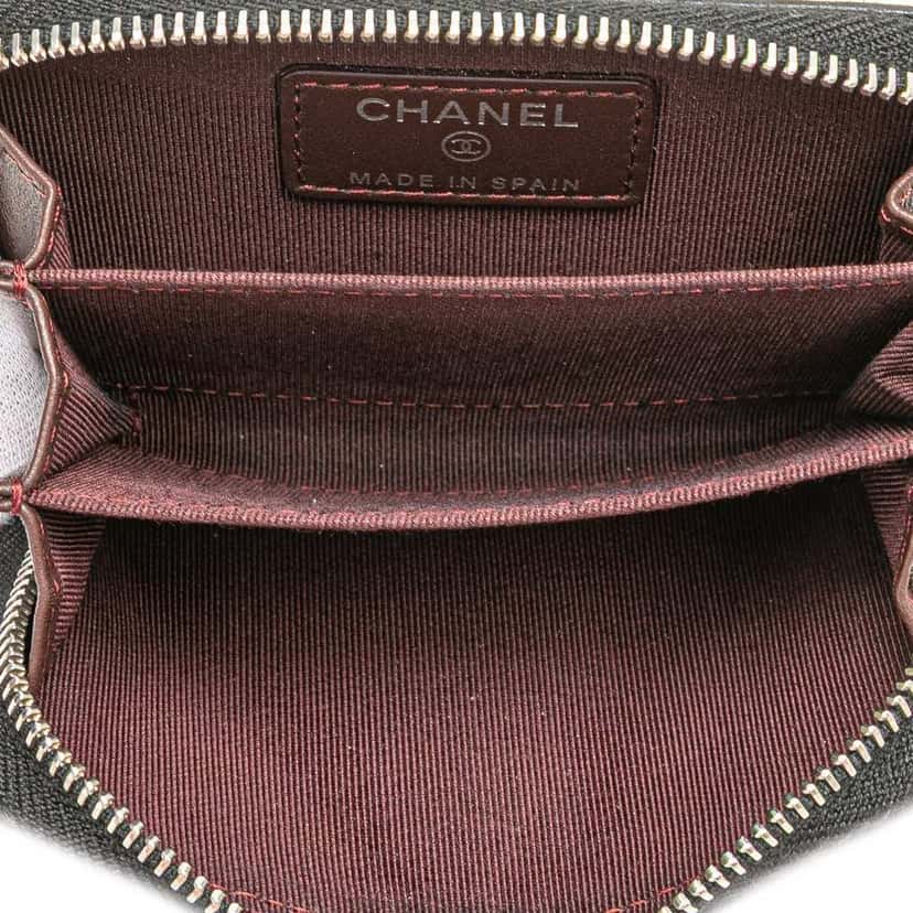 Chanel CC Quilted Lambskin Coin Pouch Black Leather Good condition - Model View