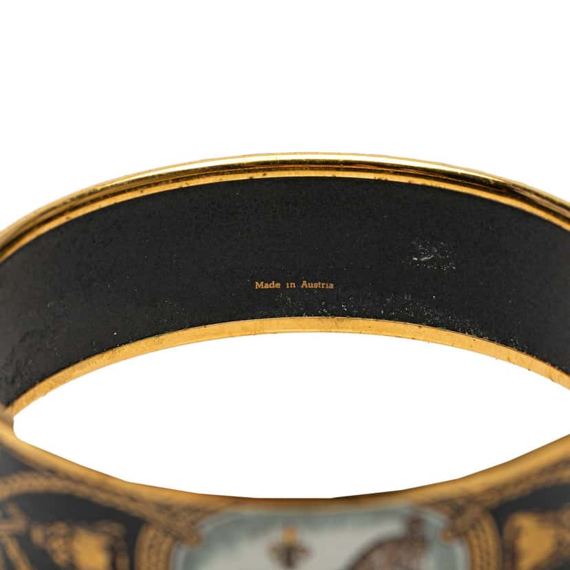 Hermès Wide Enamel Grand Apparat Horse Bangle Black Good condition - Model View