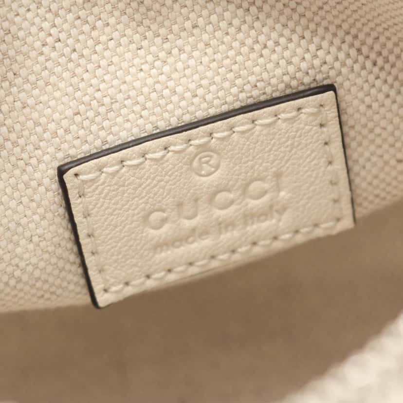 Gucci Mini Leather Blondie Barrel Shoulder Bag White Leather Good condition - Model View