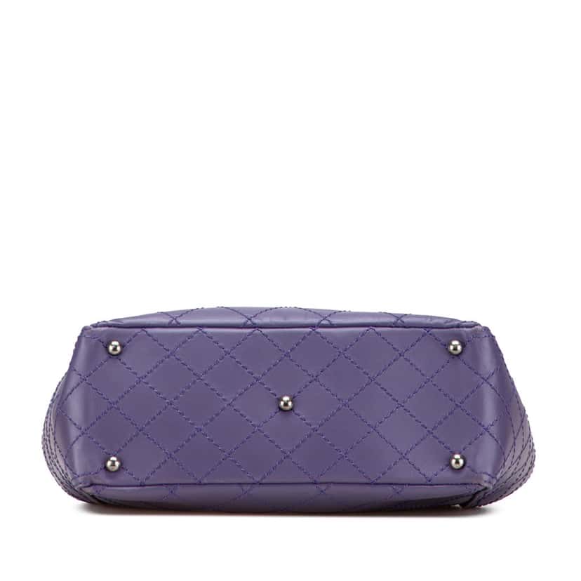 Chanel Small CC Quilted Calfskin Pocket Tote Purple Leather Good condition - Inside View