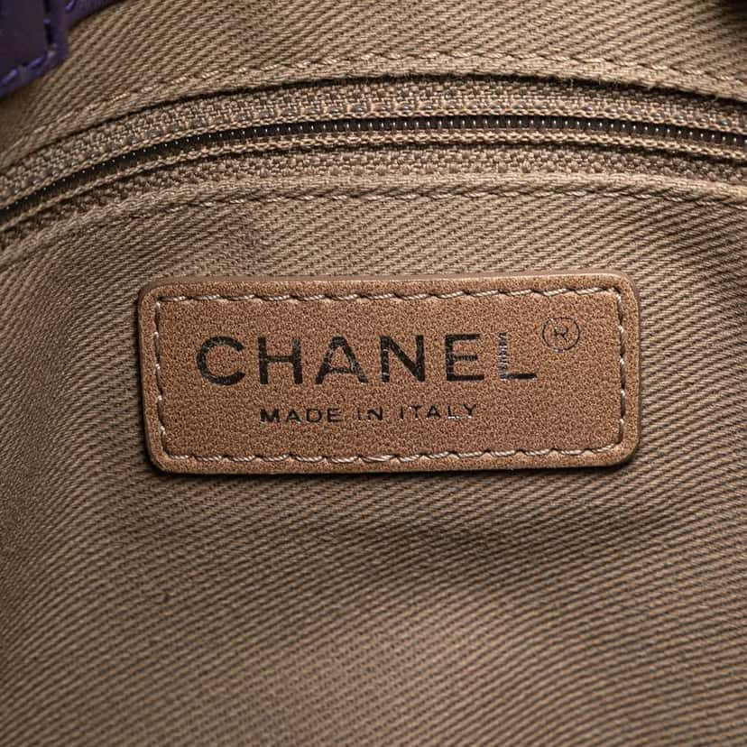 Chanel Small CC Quilted Calfskin Pocket Tote Purple Leather Good condition - Box View