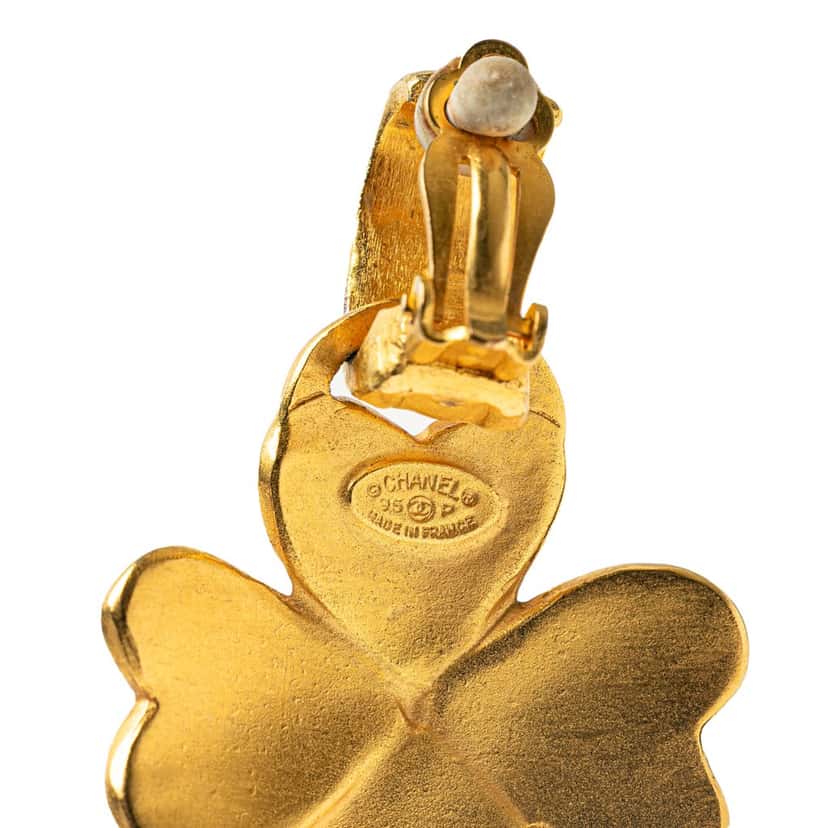 Chanel Gold Plated CC Clover Clip on Earrings Gold Metal Good condition - Inside View