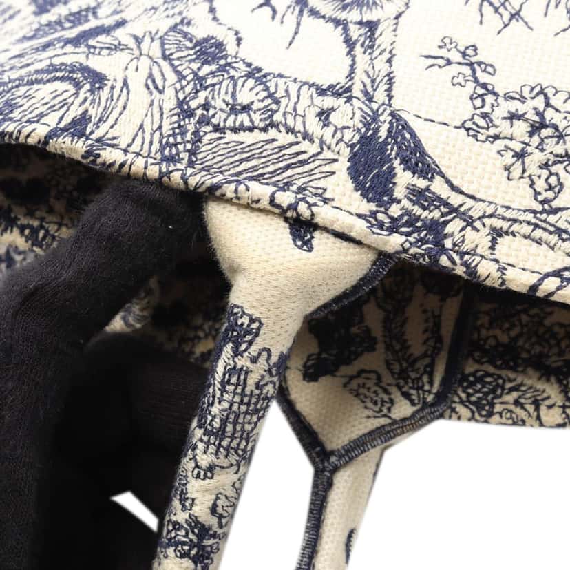 Dior Large Canvas Embroidered Dioriviera Toile De Jouy Book Tote Blue Canvas Good condition - Box View