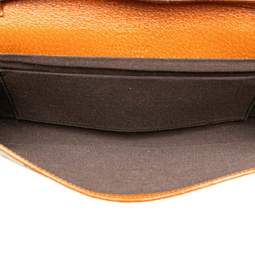 Gucci GG Canvas Bamboo Bar Crossbody Brown Canvas Good condition - Model View