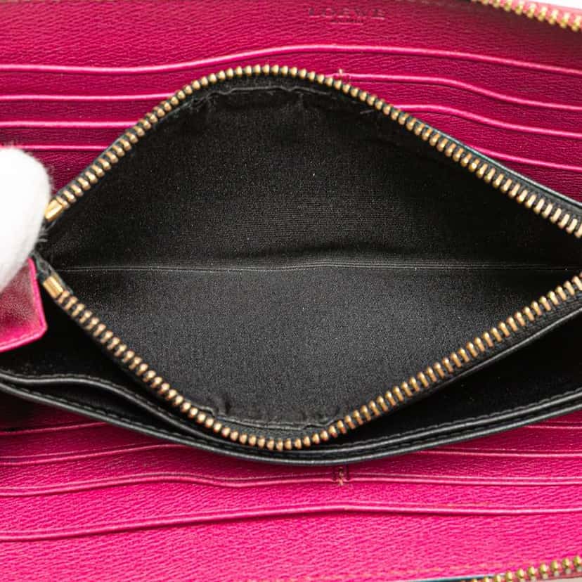 Loewe Anagram Leather Zip Around Wallet Pink Leather Good condition - Model View
