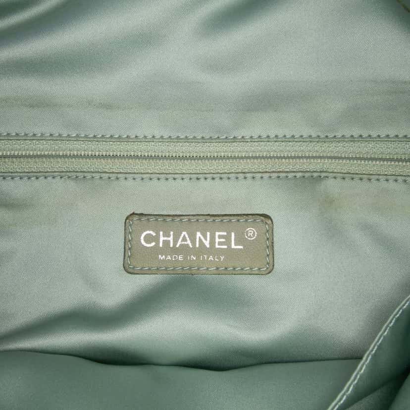 Chanel Large Bicolor Quilted Canvas Paris Biarritz Tote Blue Canvas Good condition - Box View