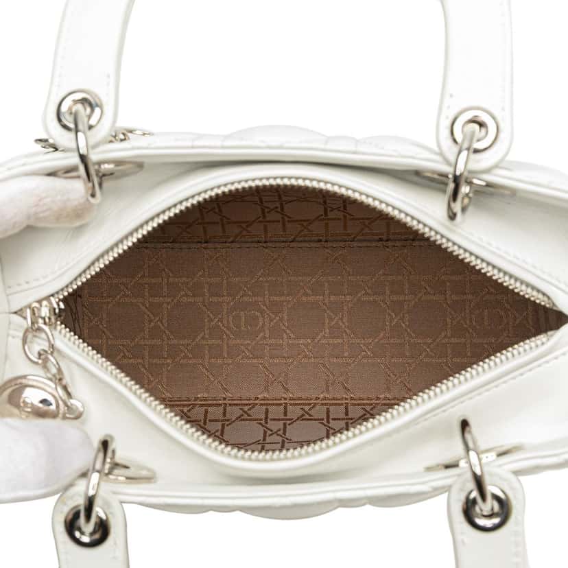 Dior Medium Lambskin Cannage Lady Dior White Leather Good condition - Model View