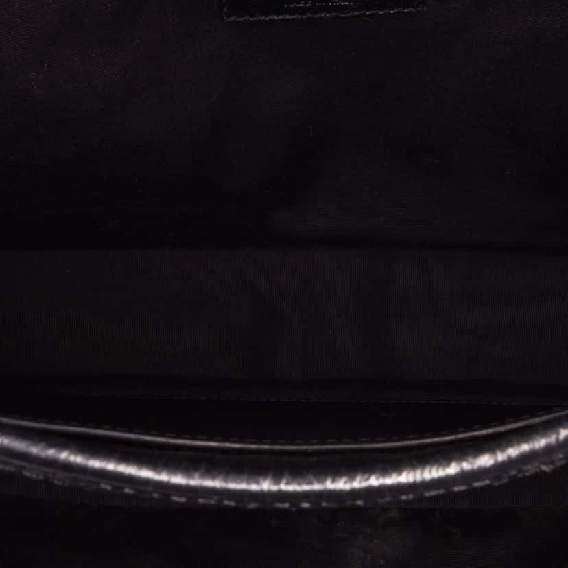 Saint Laurent Medium Calfskin Niki Bag Black Leather Good condition - Model View
