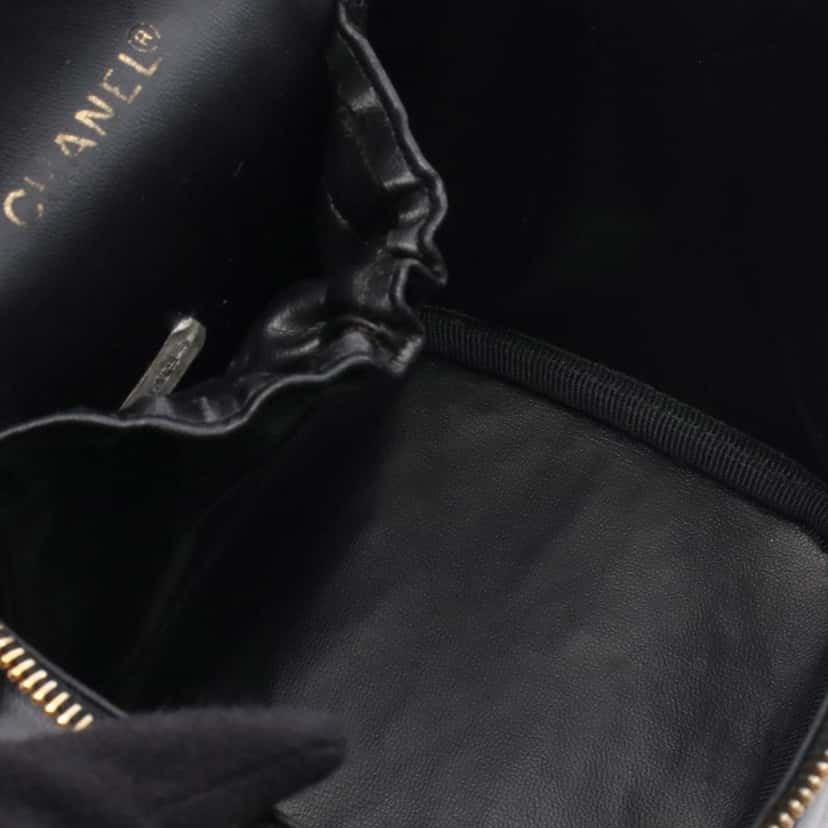 Chanel CC Lambskin Vanity Case Black Leather Good condition - Inside View