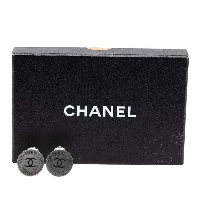 Chanel Silver Plated CC Cruise Disc Clip on Earrings Silver Silver Good condition - Model View