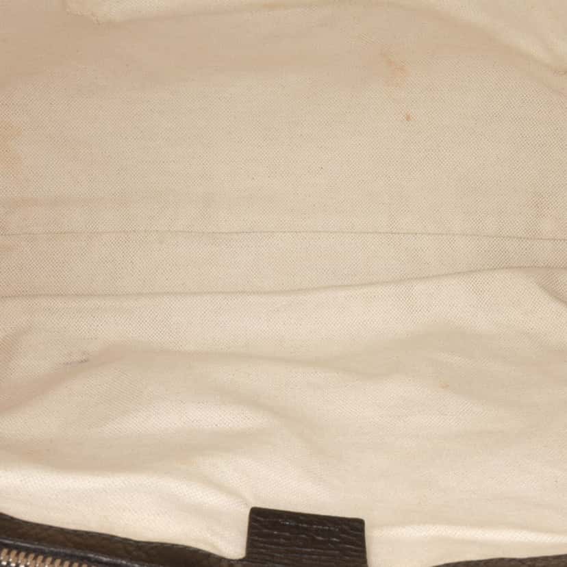 Gucci Pebbled Calfskin Soho Messenger Bag Black Leather Good condition - Model View