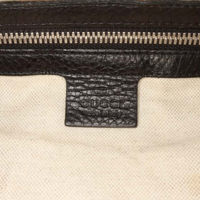 Gucci Pebbled Calfskin Soho Messenger Bag Black Leather Good condition - Box View