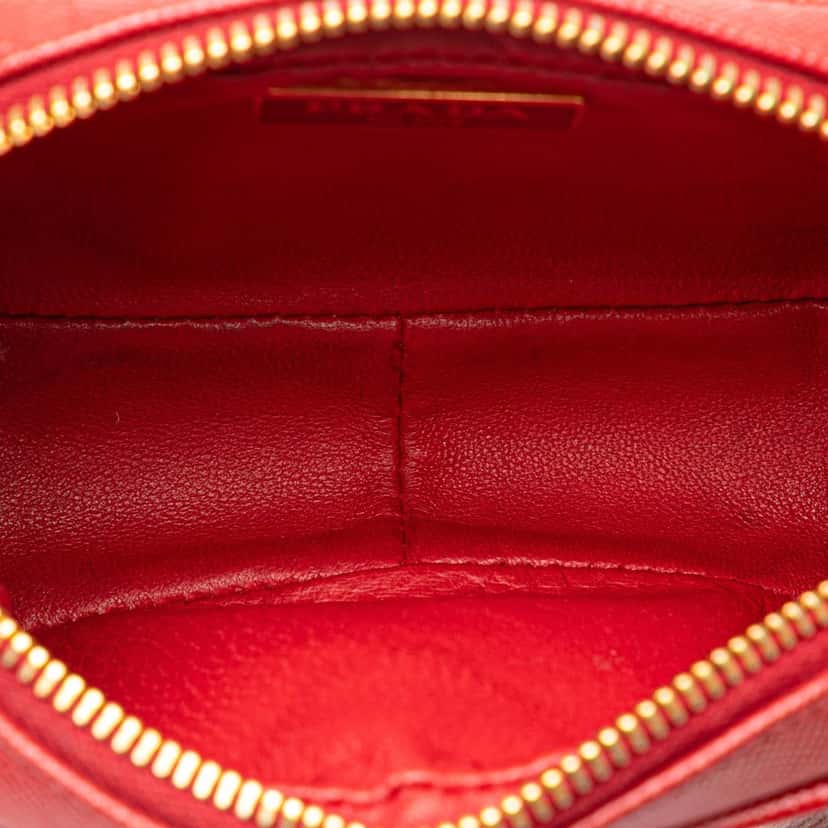 Prada Saffiano Pouch Red Leather Good condition - Model View