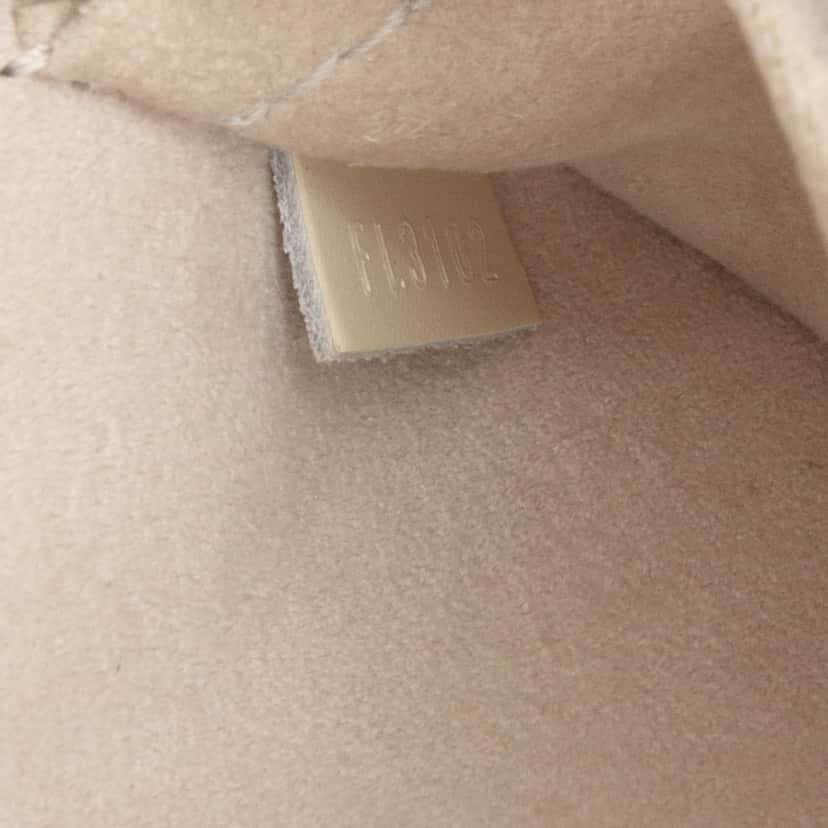 Louis Vuitton Epi Alma PM White Leather Good condition - Box View
