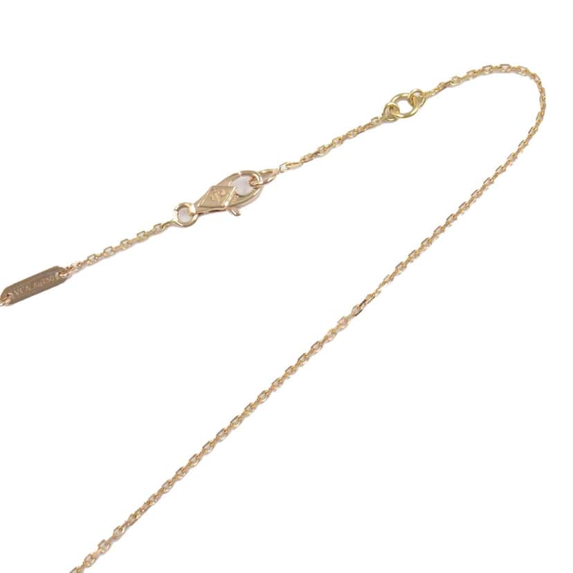 Van Cleef & Arpels 18K Rose Gold and Carnelian Sweet Alhambra Heart Pendant Necklace Pink Rose Gold Good condition - Model View