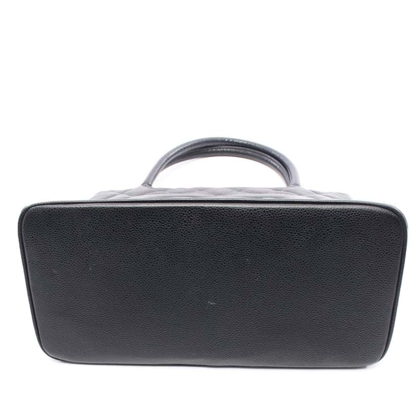 Chanel Caviar Medallion Tote Black Leather Good condition - Inside View
