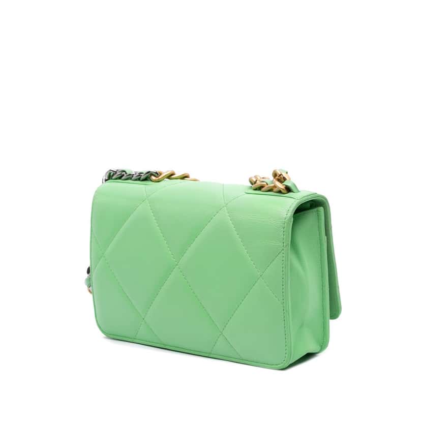 Chanel Quilted Lambskin 19 Wallet on Chain Green Leather Very good condition - Back View
