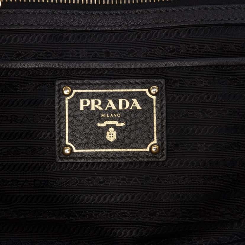 Prada Vitello Daino Open Convertible Tote Black Leather Good condition - Box View