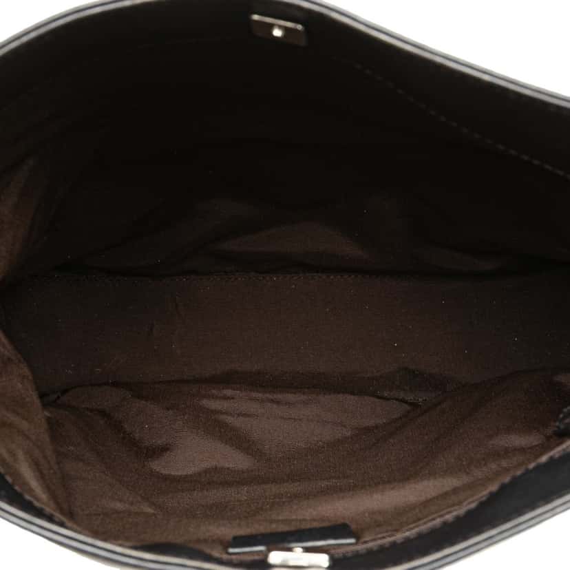 Gucci GG Denim Shoulder Bag Brown Denim Good condition - Model View