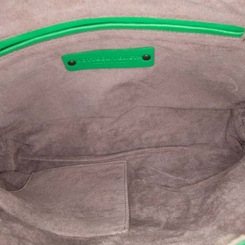 Bottega Veneta Medium Nappa Intrecciato Nodini Crossbody Green Leather Good condition - Model View