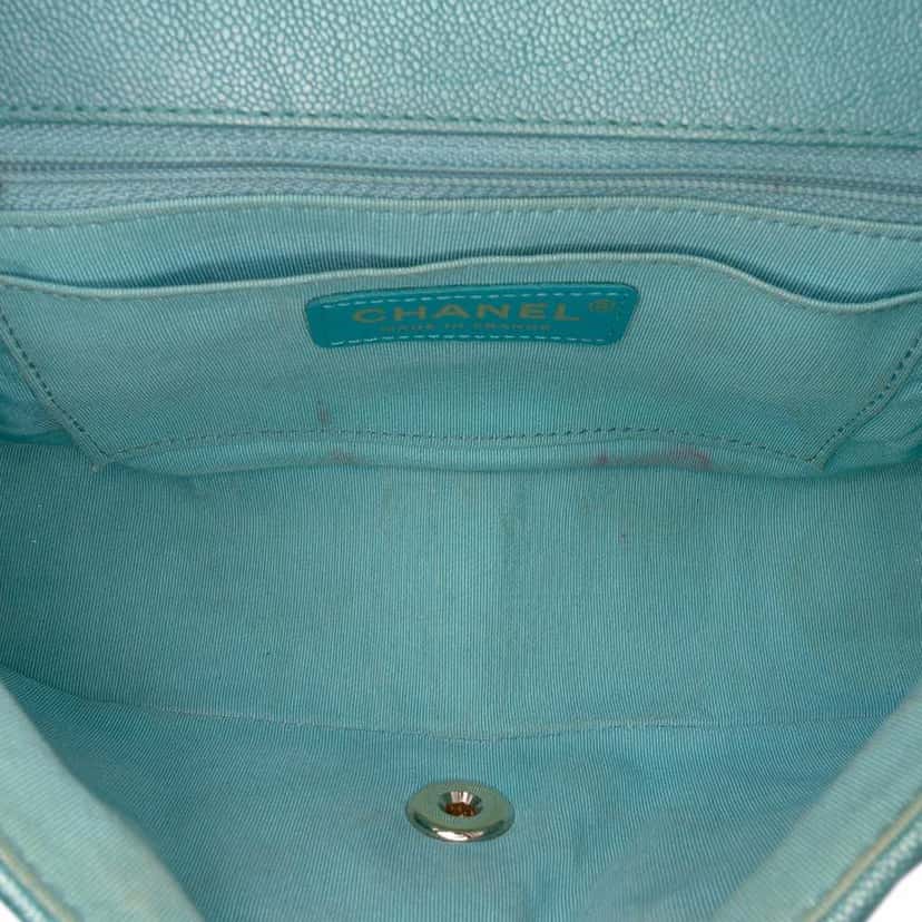 Chanel Small Chevron Caviar Statement Flap Blue Leather Good condition - Model View