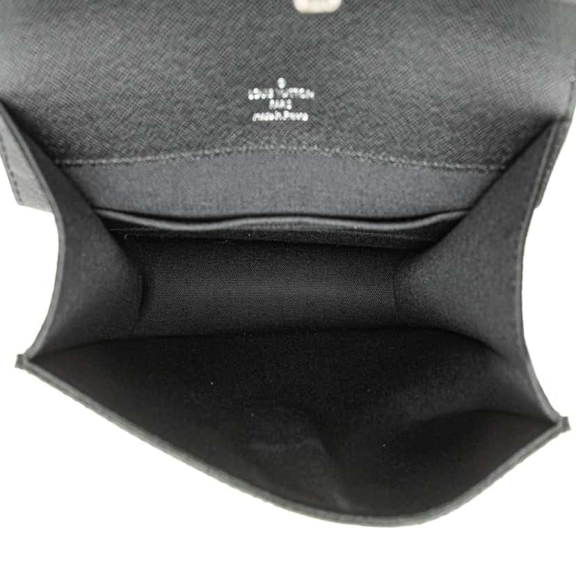 Louis Vuitton Taiga Pochette Kurgan Black Leather Good condition - Model View
