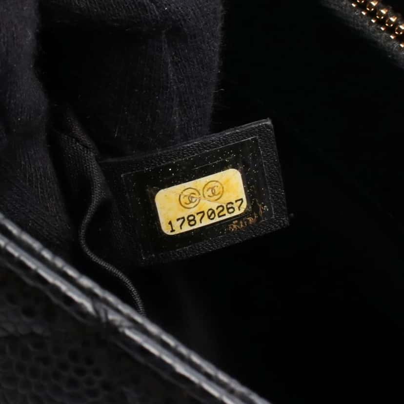 Chanel Caviar Grand Shopping Tote Black Leather Good condition - Box View
