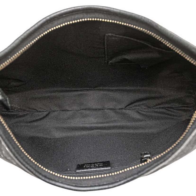 Gucci GG Canvas Abbey D Ring Shoulder Bag Black Canvas Good condition - Model View