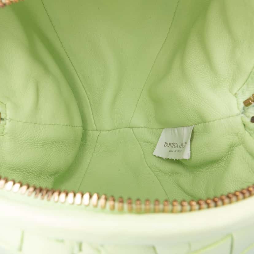 Bottega Veneta Mini Lambskin Intrecciato Mava Crossbody Green Leather Good condition - Model View