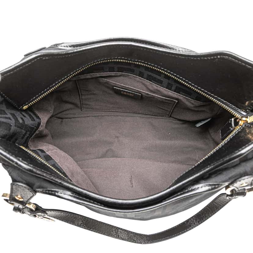 Fendi Zucca Canvas Chef Tote Black Canvas Fair condition - Model View