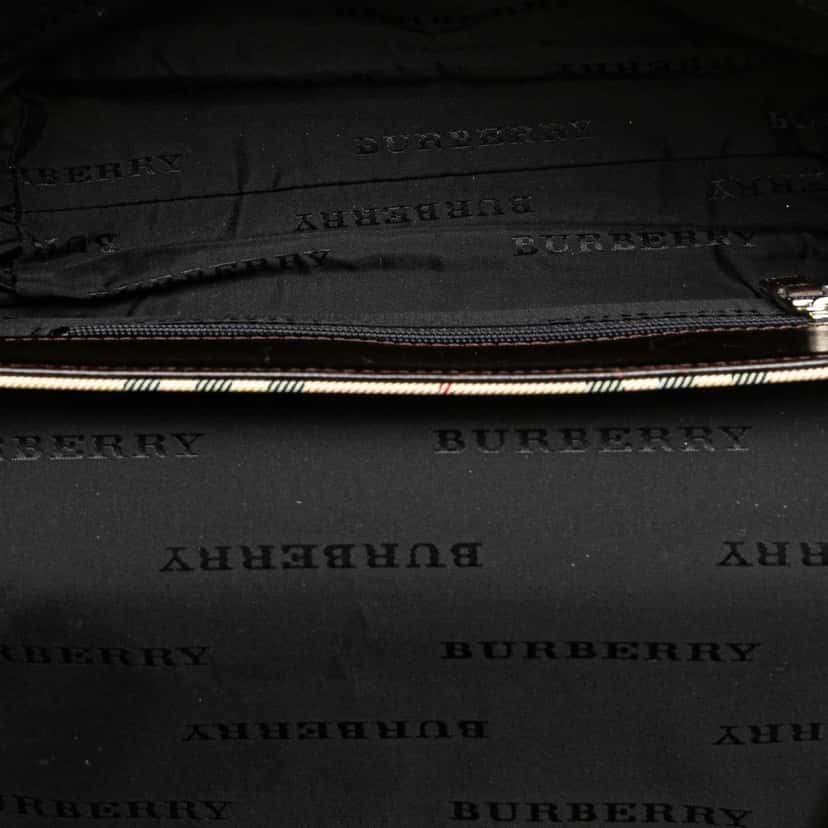 Burberry House Check Canvas Flap Crossbody Brown Canvas Good condition - Model View