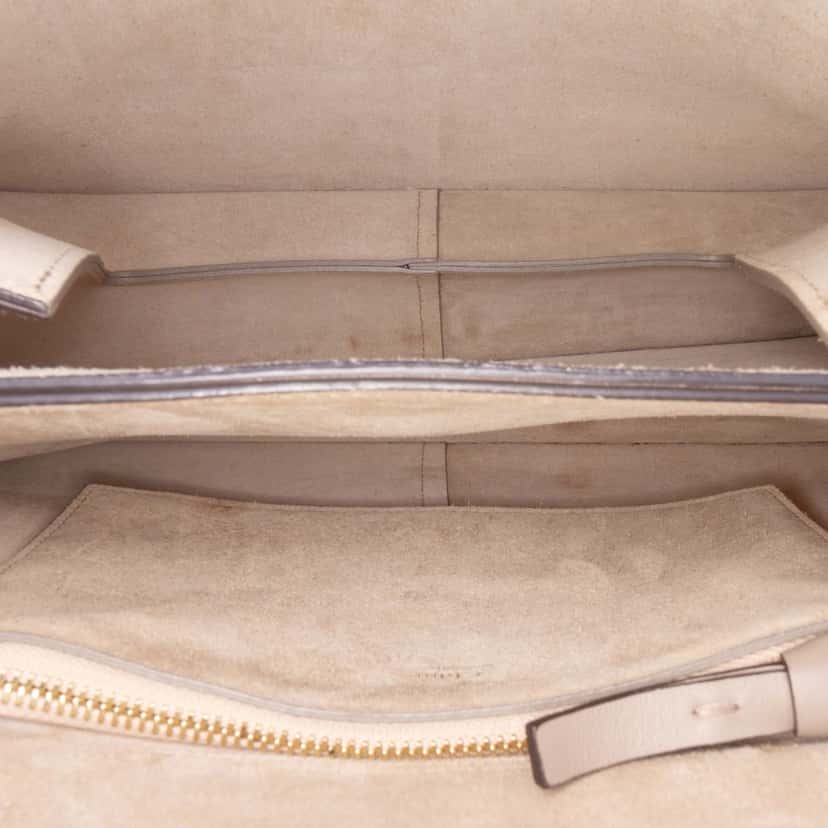 Chloé Medium Leather Faye Shoulder Bag Brown Leather Good condition - Model View