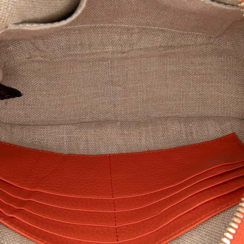 Gucci GG Canvas Bree Crossbody Brown Canvas Fair condition - Model View