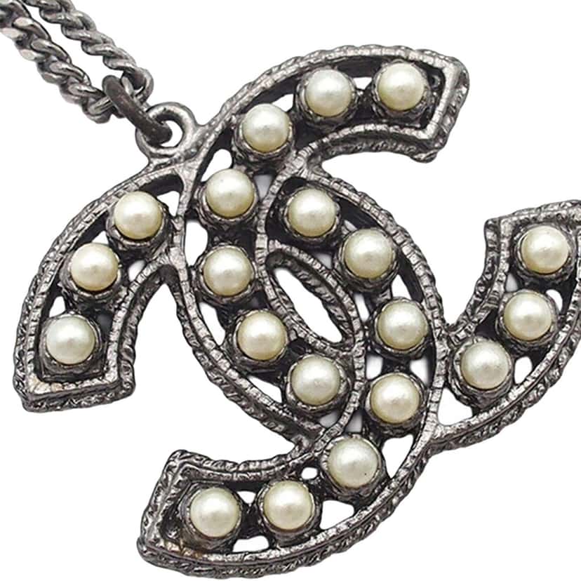 Chanel CC Silver Plated Faux Pearl Pendant Necklace Silver Silver Good condition - Inside View