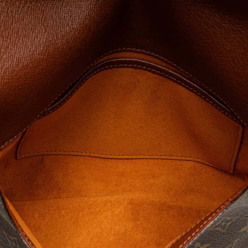 Louis Vuitton Monogram Musette Tango Short Strap Brown Canvas Good condition - Model View