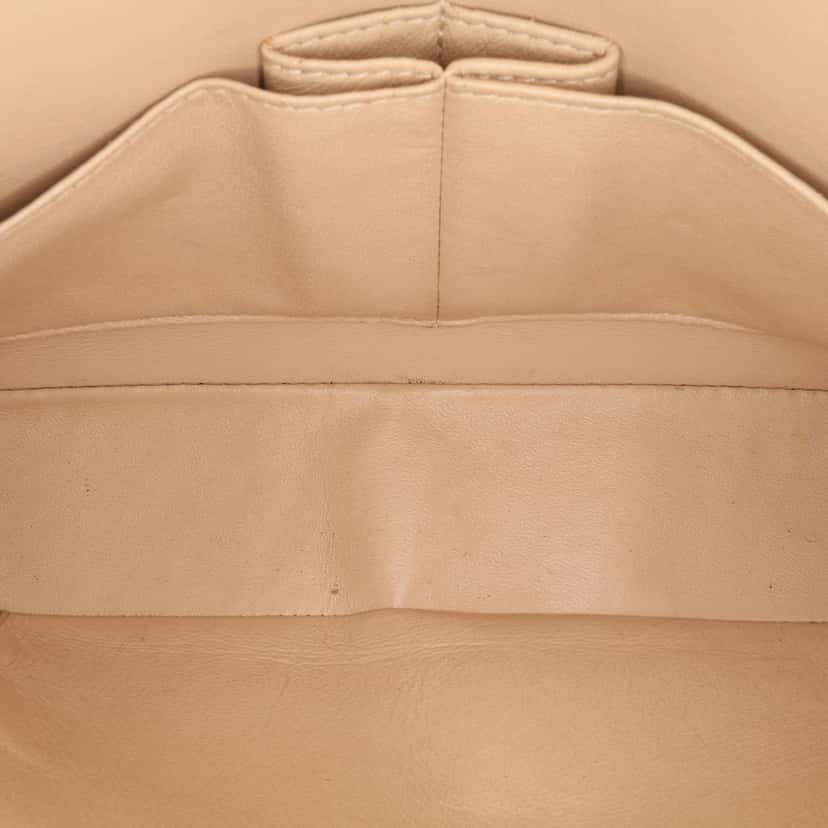 Chanel Medium Classic Caviar Double Flap Brown Leather Good condition - Model View