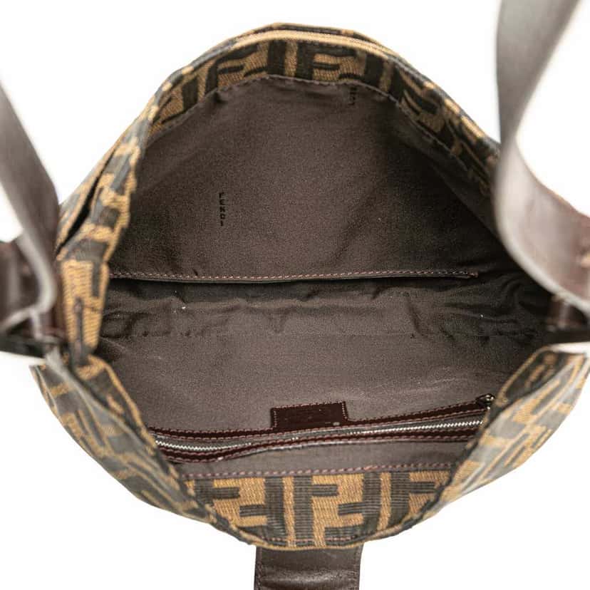Fendi Zucca Canvas Shoulder Bag Brown Canvas Good condition - Model View