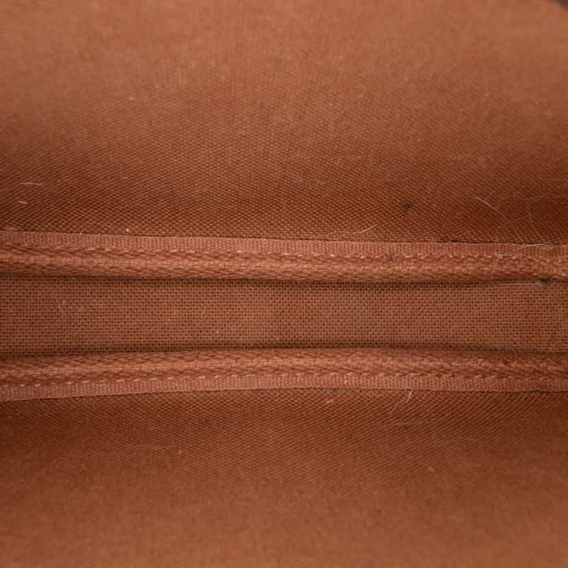 Louis Vuitton Monogram Mini Pochette Accessoires Brown Canvas Good condition - Model View