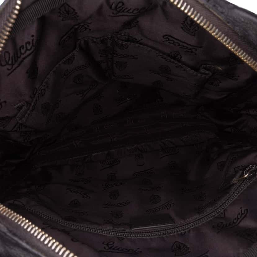 Gucci Guccissima Crossbody Black Leather Good condition - Model View